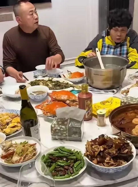 林丹的内心真的是强大到不行，面对外界的各种闲言碎语，他依旧能保持自己的淡定。就像