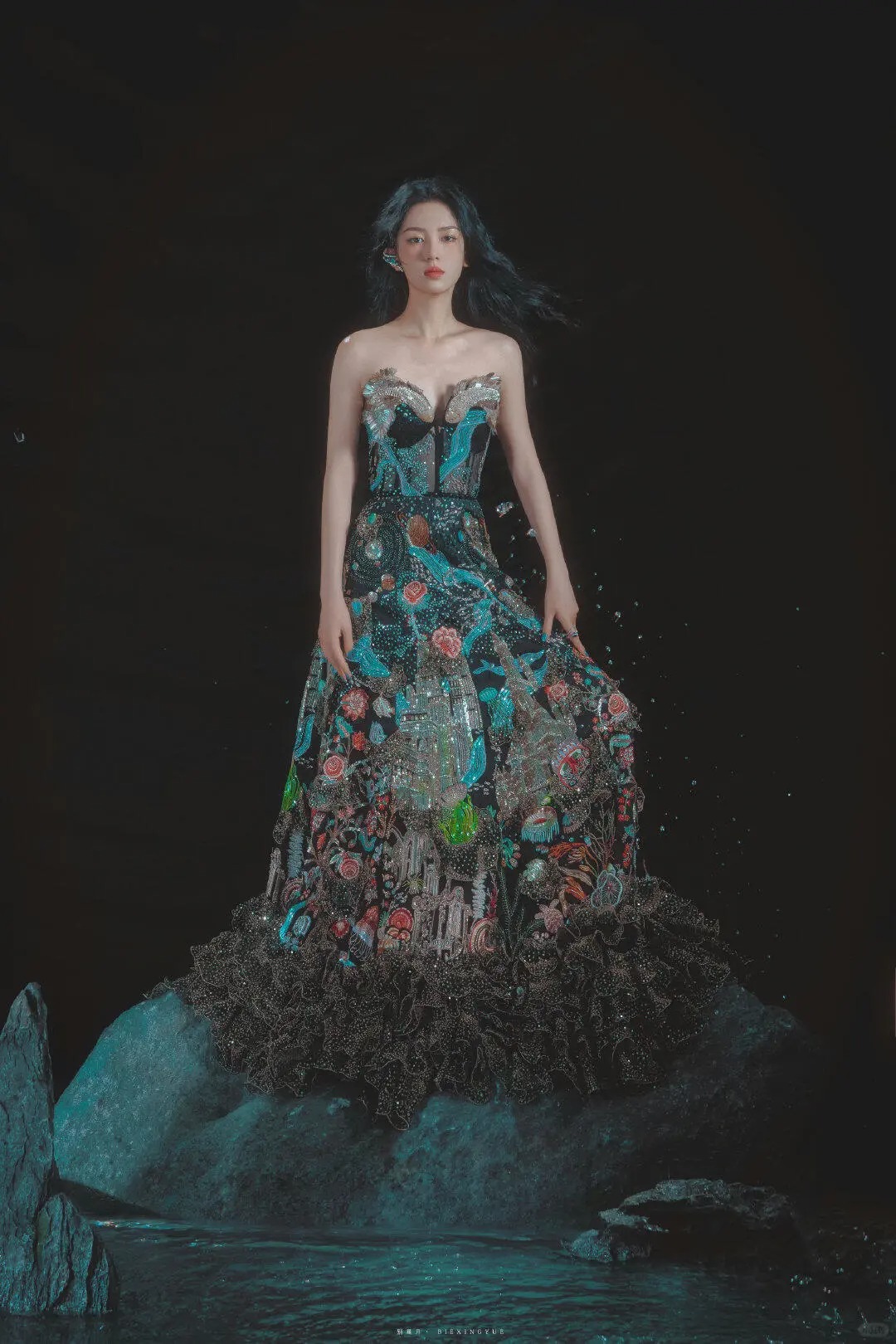 周也｜海的女王，美到让人失语