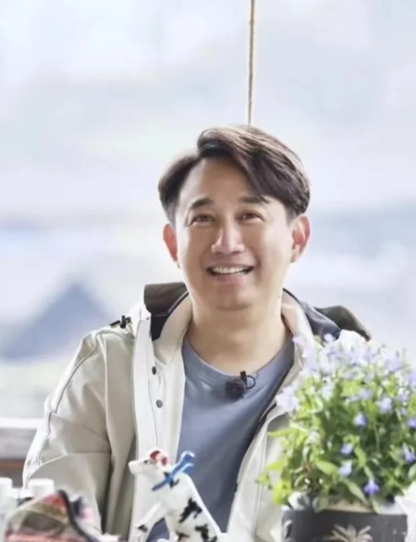 父爱如山：黄磊如何为女儿黄多多铺路