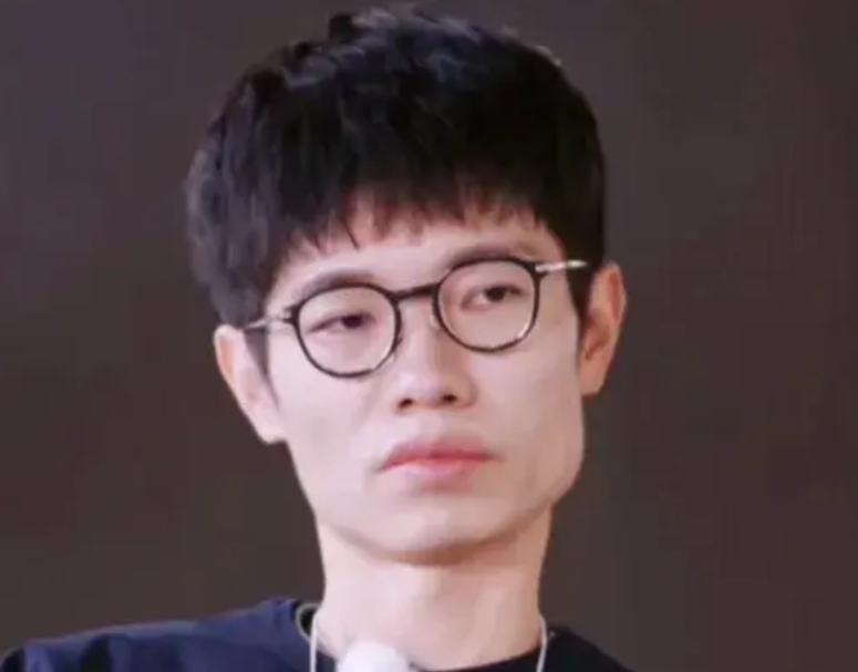 李行亮的今天，也会是很多普通独生子女的可能要面对的明天

看李行亮24岁丧父，2