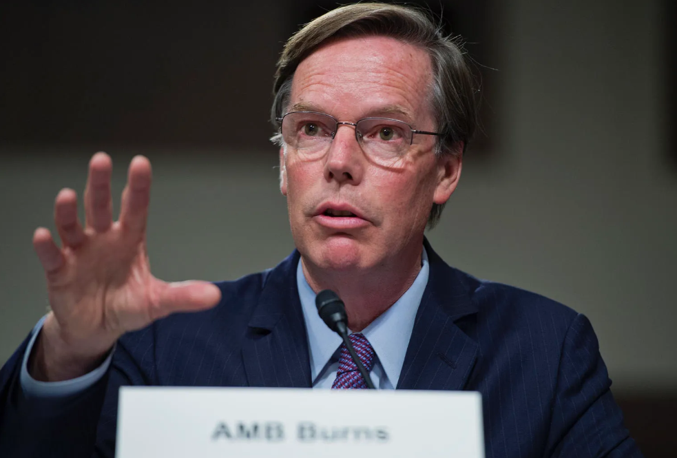 美国驻华大使伯恩斯昨天（7月22日）转发布林肯的涉华言论：“我们的确面临一个挑战