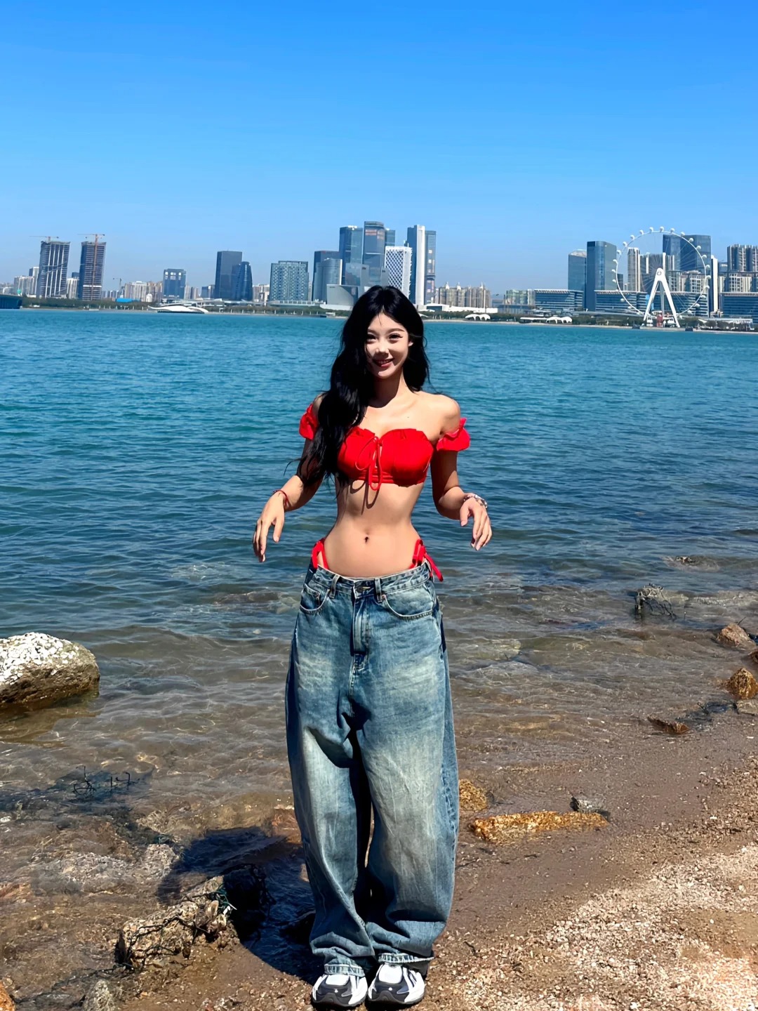 闺蜜说我看起来好明媚 已经在过夏天了！
晴天！！！在深圳呆了一个月总算晴了一次，