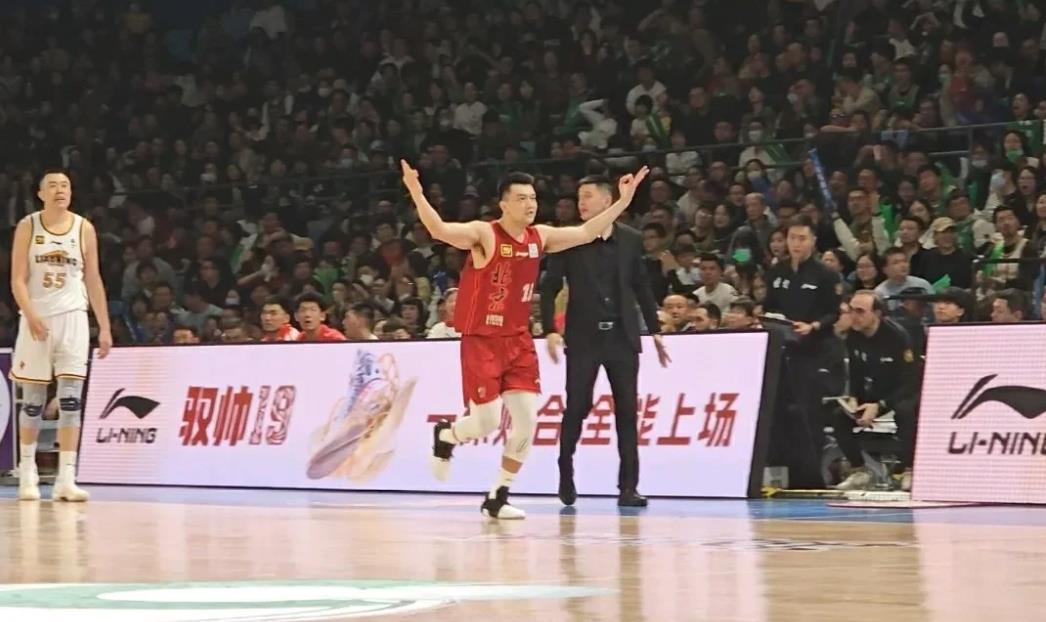 太丢人了！辽宁客场90：105不敌北京，丑陋一战不得不说几点：
1、裁判已经尽力
