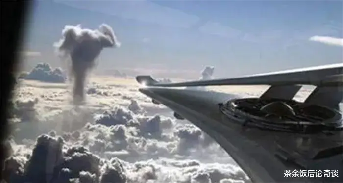 午梦惊魂，一架飞机坠毁的梦境解析与心理探索