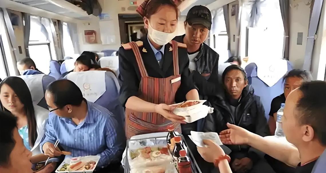 火车盒饭为啥卖不动

                             