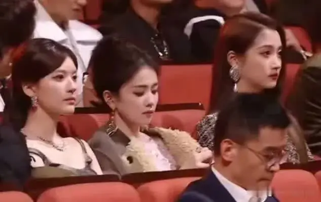 确实一对比，她就有京圈大小姐的气质了