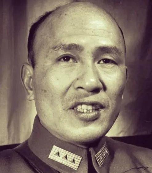1950年的一天，住在台北的白崇禧出门时，遇见了邻居朱怀冰，他笑着去打招呼，朱怀