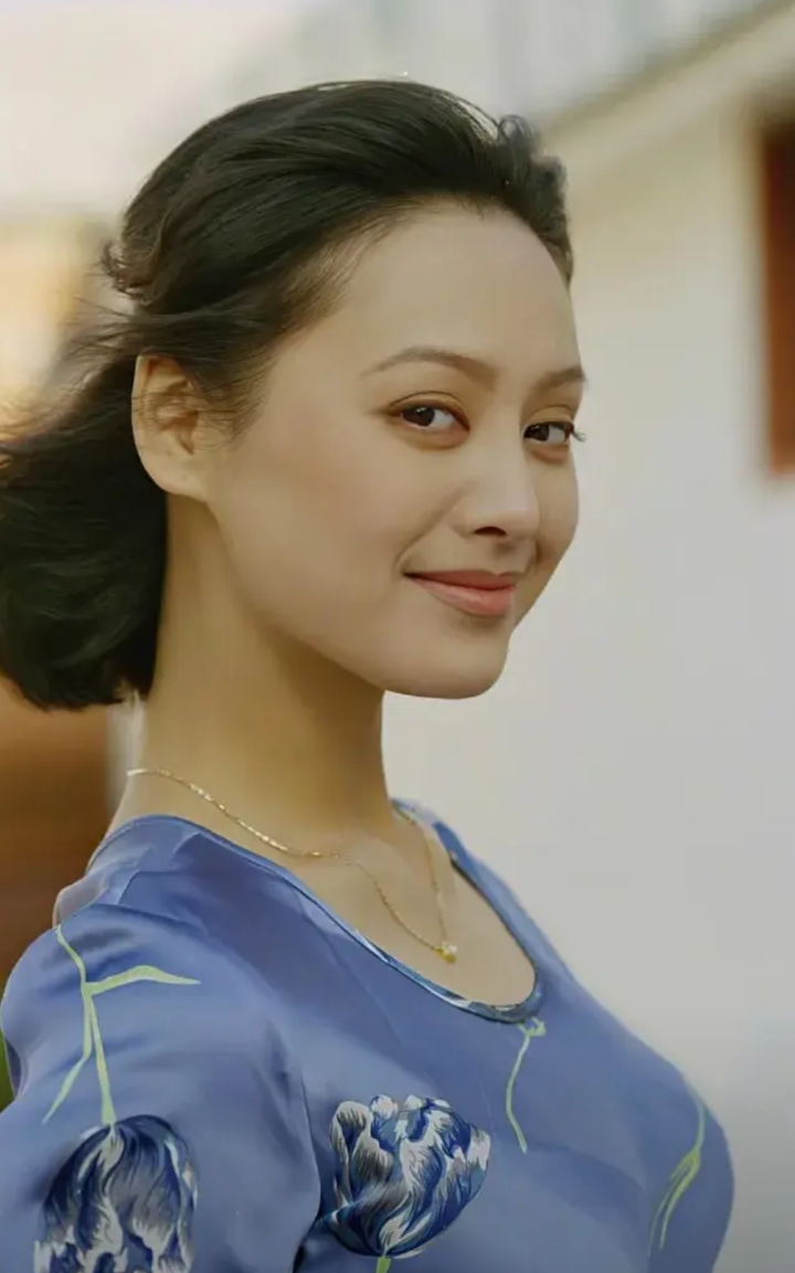 演员宁静：很多年来，虽然姜文对我的感情一直保持缄默，但姜文确实喜欢过我，那年拍《