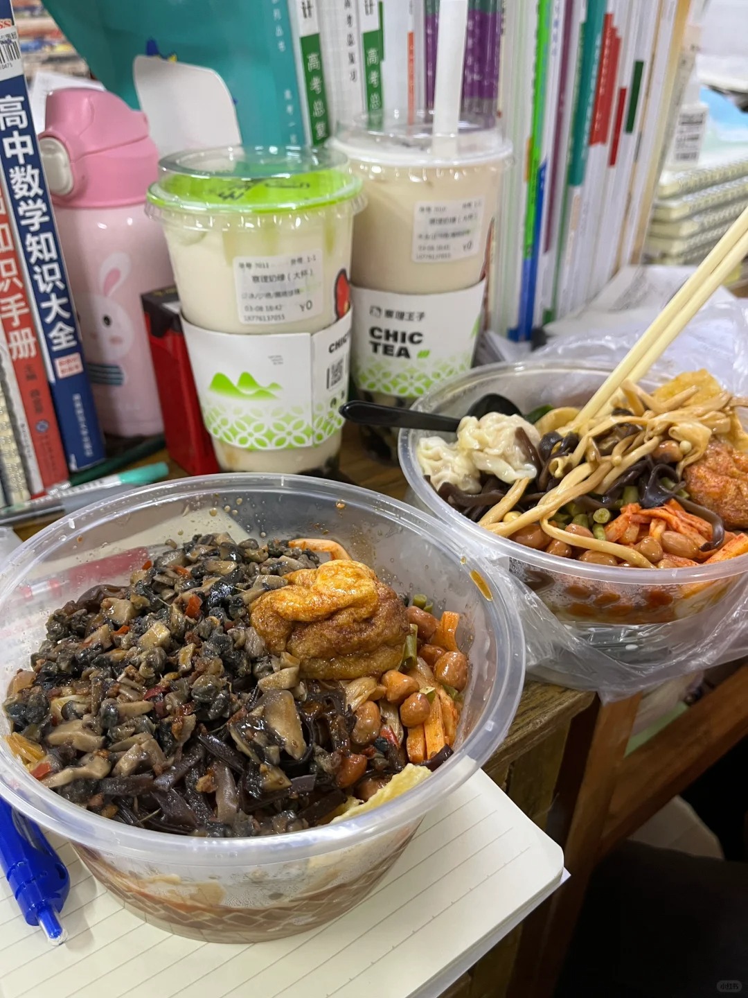 高三生一周在学校吃什么？
这周点外卖次数下降了哈哈哈，不过吃到了很多好吃的！！最