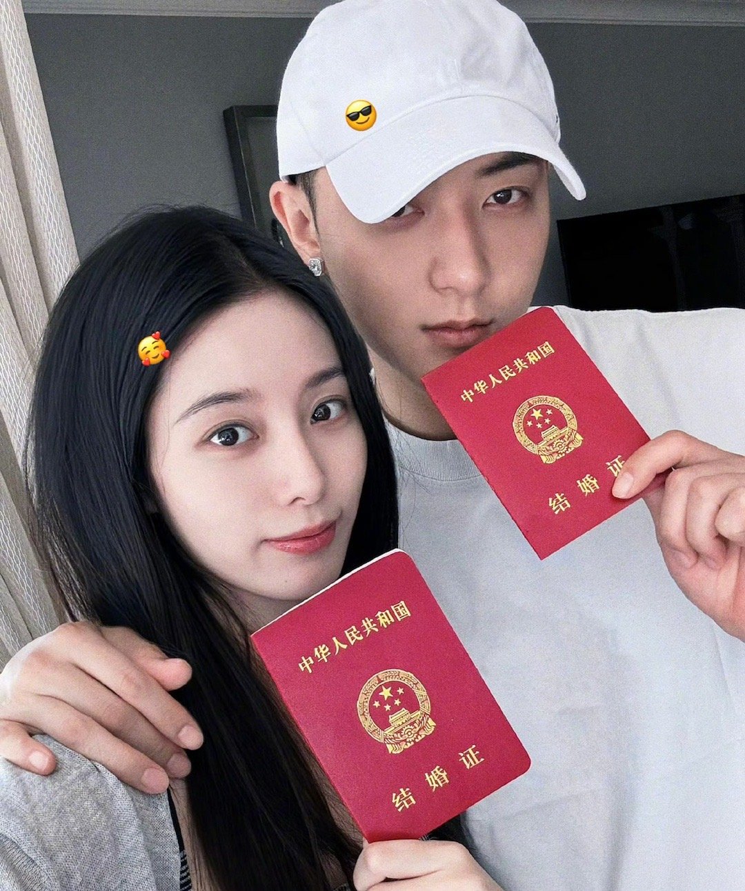 鹿晗点赞黄子韬结婚的微博，是在变相催婚关晓彤吧