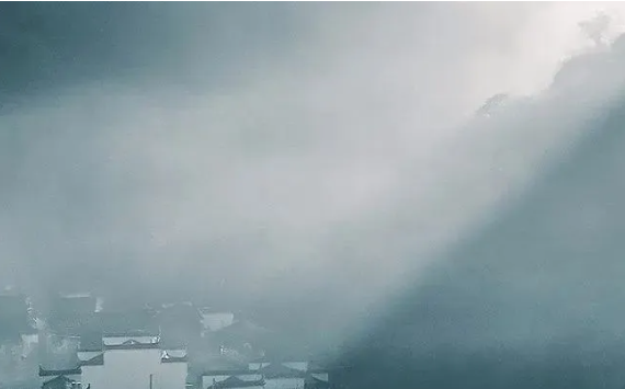 乡愁一片白