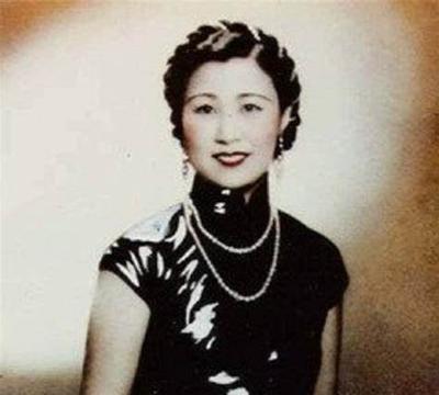 1985年11月14日深夜，顾维钧一边在浴缸里泡澡，一边和妻子严幼韵讨论第二天邀
