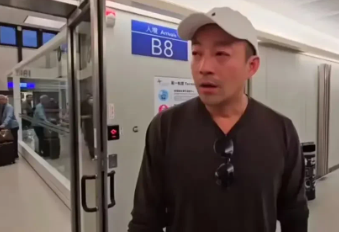 汪小菲，又被网友猜中了。

大s在日本火化后，汪小菲彻底发疯，不仅深夜在雨中淋雨