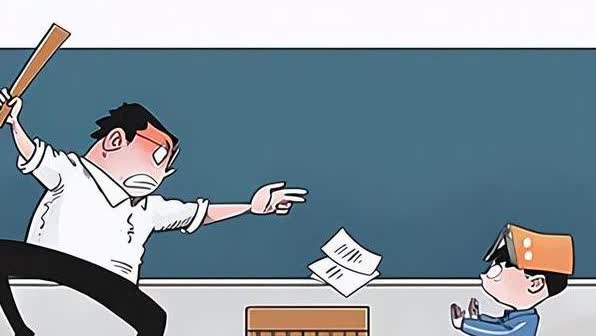云南昭通，一名学生与同学开玩笑，竟然与另一同学比较起了自己的隐私部位，还让旁边女