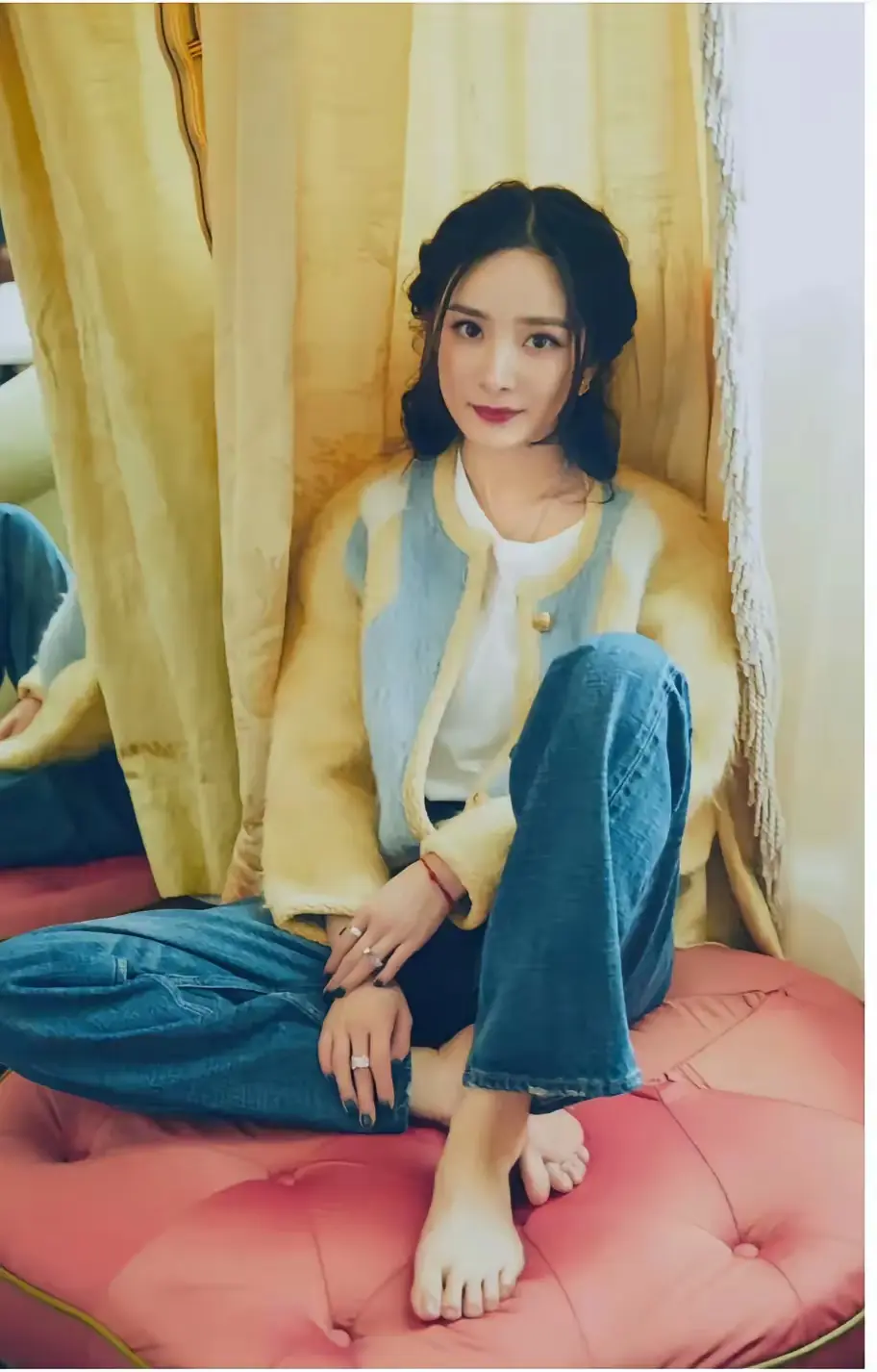 杨幂，脚丫子真美
