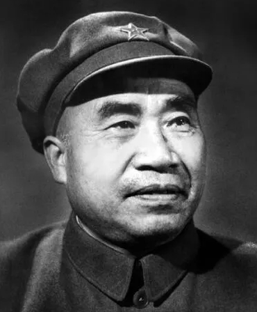 1983年，朱德元帅的孙子因犯罪被执行枪决，而他的夫人康克清在次日如常出门工作。