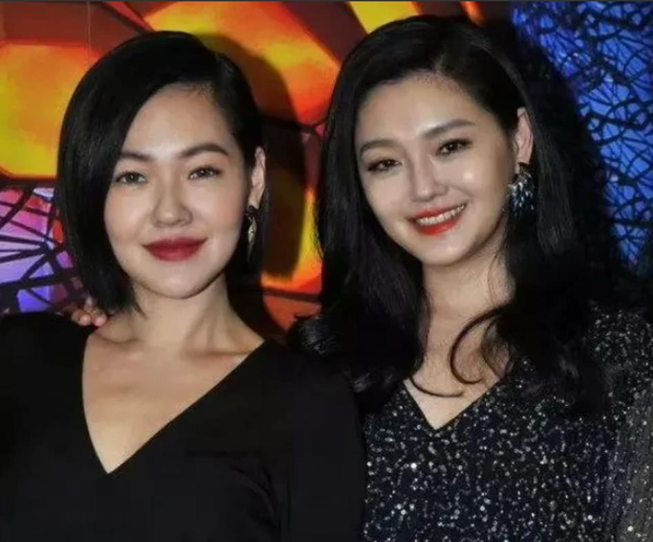 小S，改变主意！
2月7日，大S的骨灰放在家中引发邻居不满后，小S无奈更改主意，