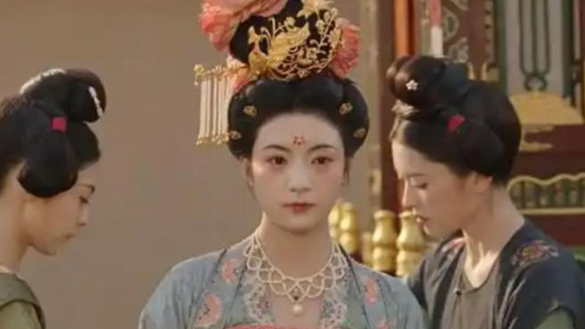 《国色芳华》杨紫这镜头，真实了流量明星