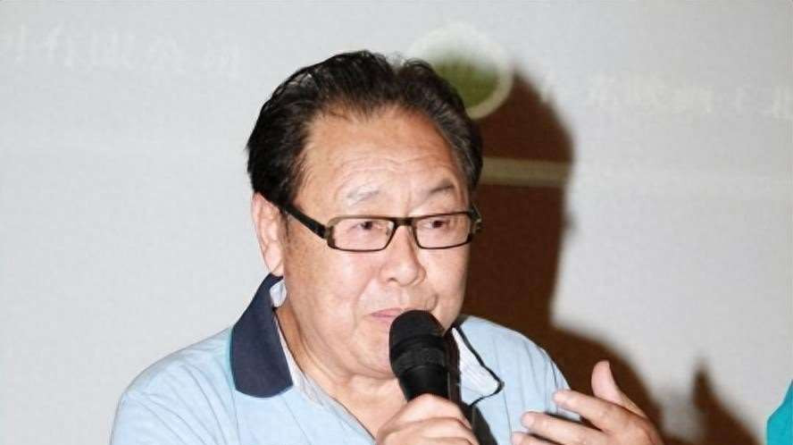 猪八戒马德华：现实中娶到嫦娥，恩爱52年零绯闻，儿子成总裁！