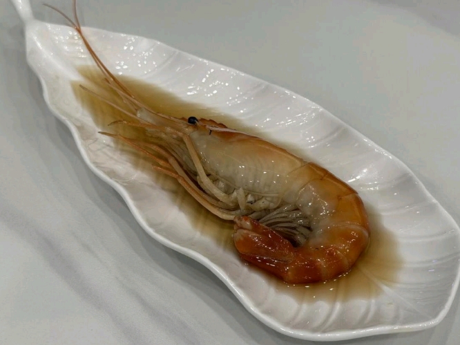 江淮菜真会取名字，
这条虾叫太湖一号，笑死了，哈哈