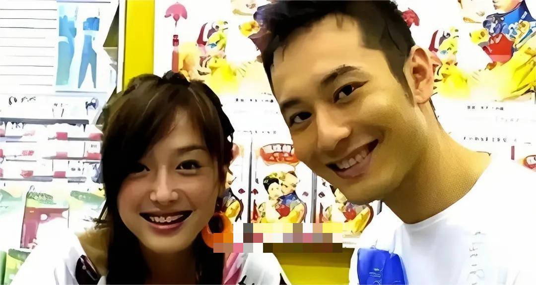 终于理解了秦岚未婚的深层原因。在她的情感历程中，第一次恋爱，她为黄晓明付出了千万