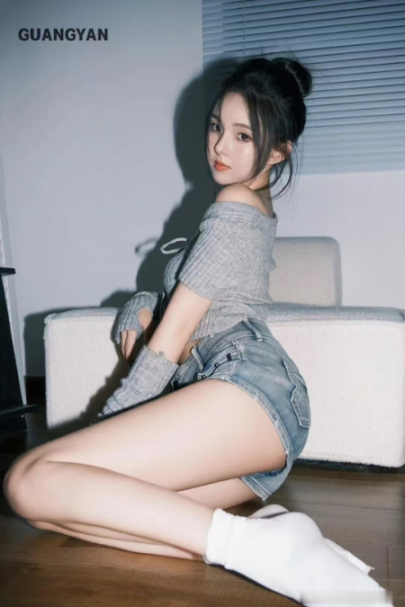 相信自我是成功的基石，完善自我是成功的阶梯，突破自我是成功的钥匙，合谋共处是成功