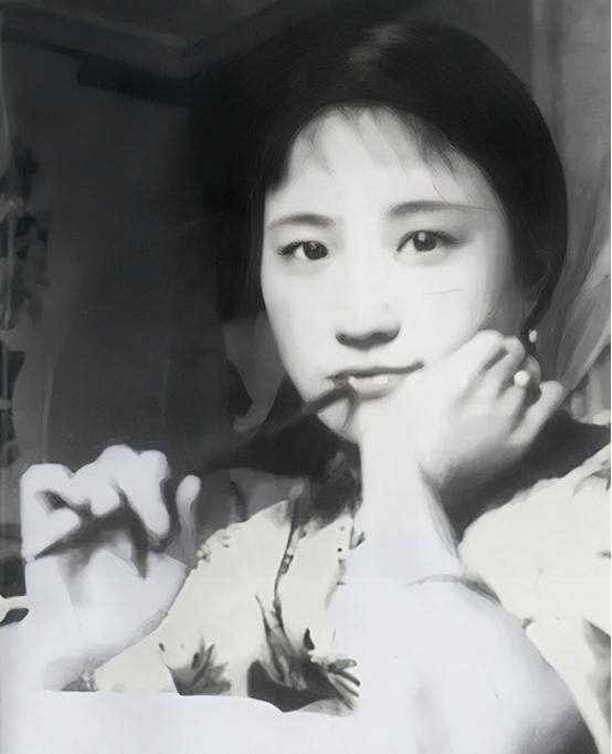 陆小曼：一生风华绝代，最终孤独贫困