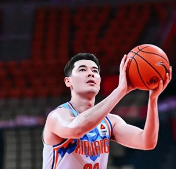 阿布都沙拉木16分10篮板，新疆男篮大胜浙江晋级俱乐部杯四强，CBA俱乐部四分之