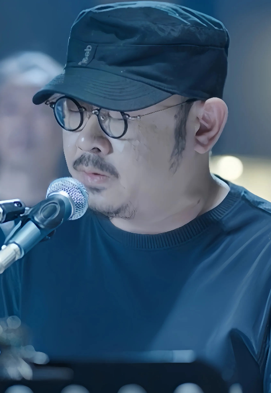 刀郎成都凤凰山演唱会，一场能赚多少钱？

1.票价，最高1280，最低480，由