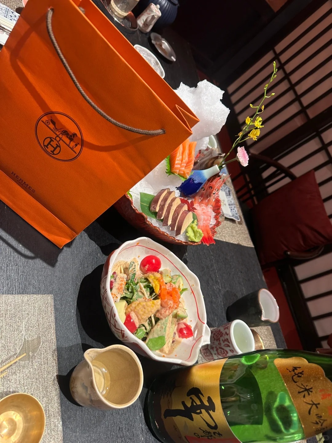 付款的时候直接去世了。。。。
第一次吃烧鸟hhhh环境味道都不错