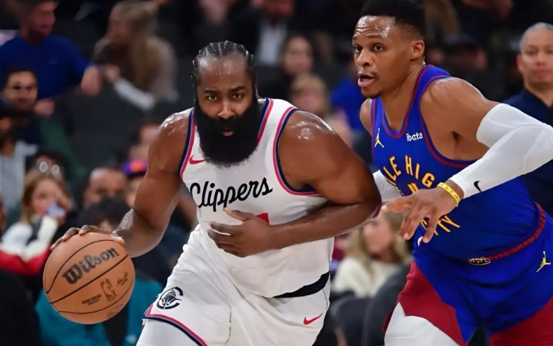 威少和哈登的历史地位比较，谁更好呢？

个人荣誉
威少：1 次 NBA 最有价值