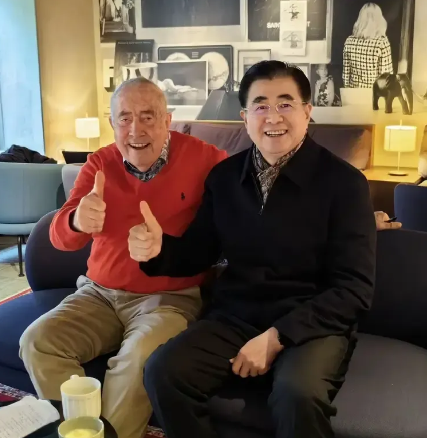 为足协主席宋凯点赞！中国足协主席宋凯于近日专程至德国法兰克福，拜访原1985年龄