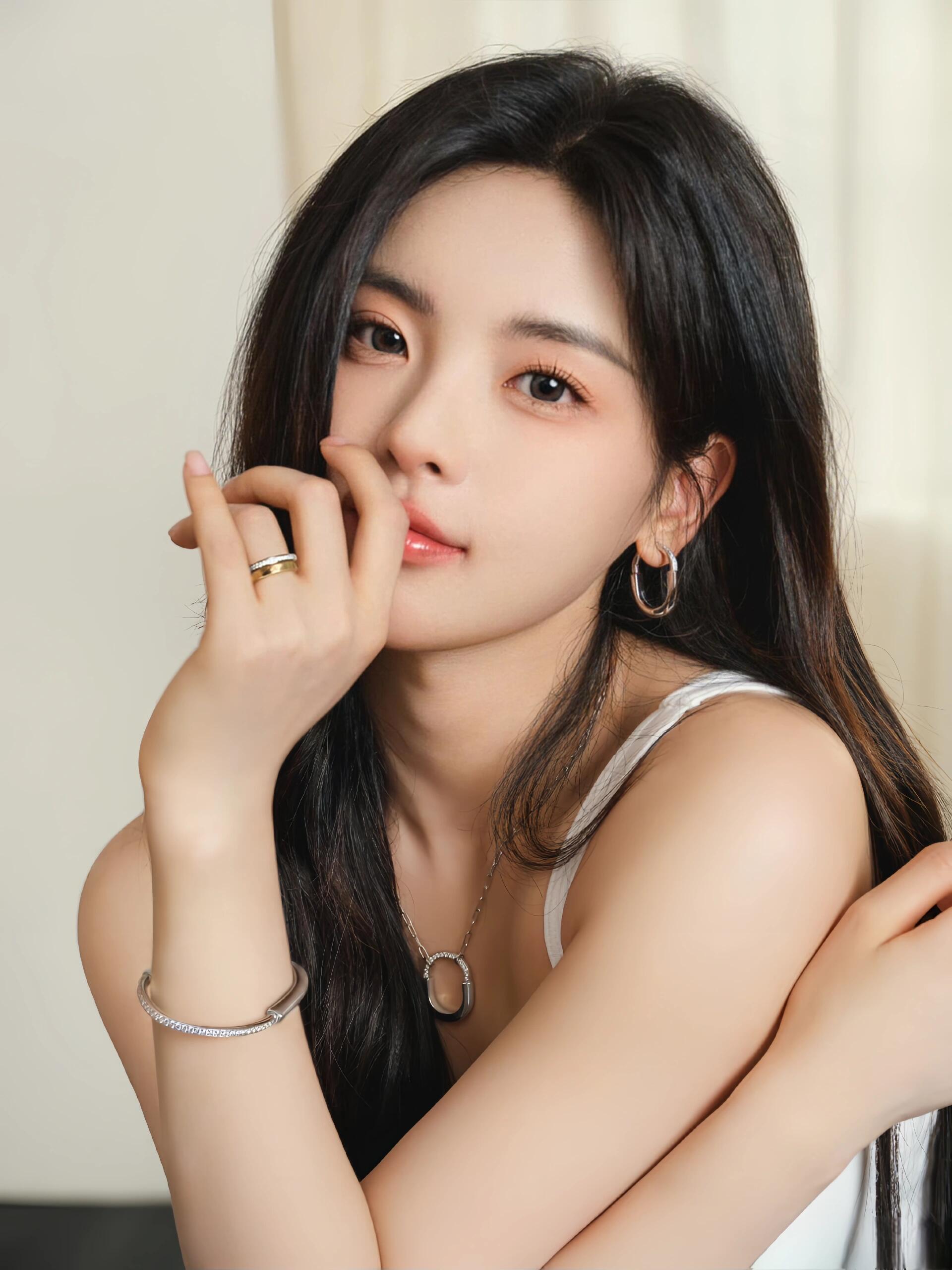 杨超越——身姿婀娜