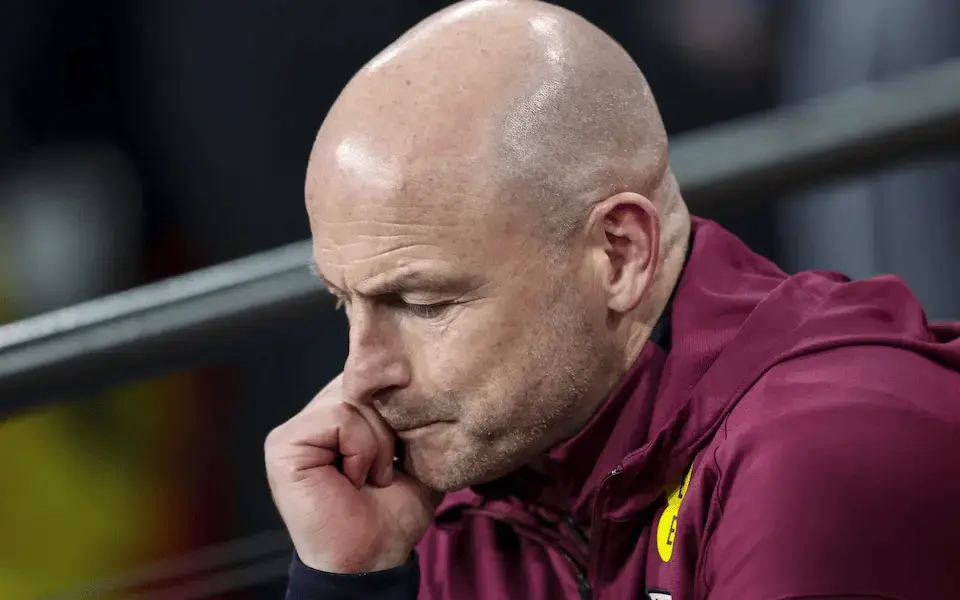 卡斯利：我觉得贝林可以踢9，福登可以踢10，是有创意的想法
英格兰代表队临时主教