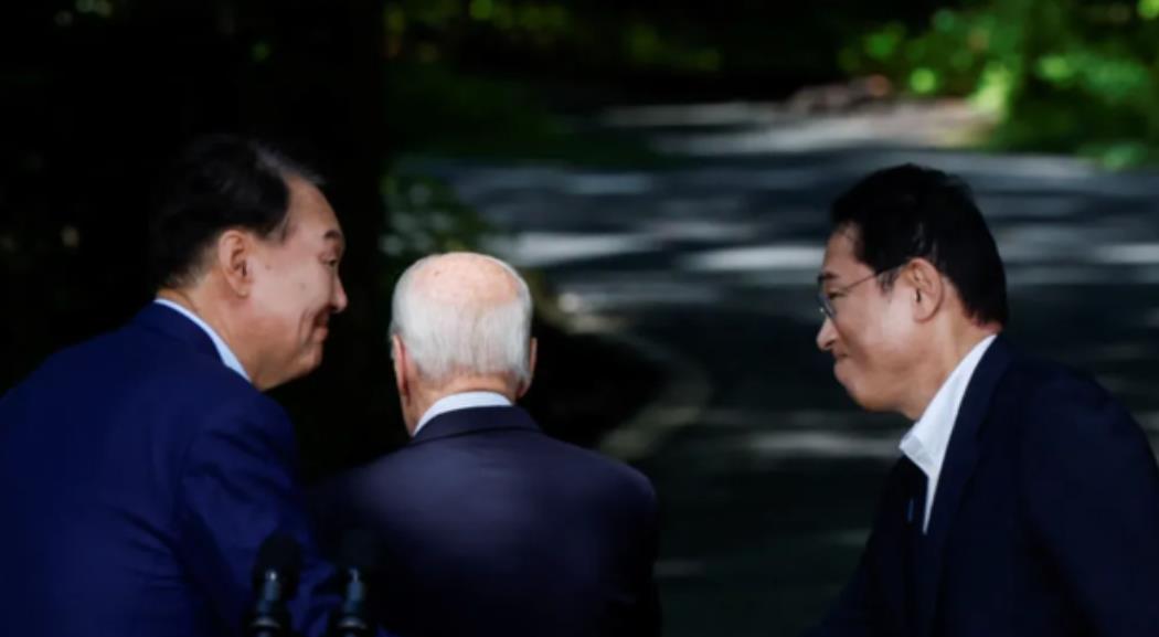 拜登要捞韩国老尹了，派布林肯来了。显然。这是老拜下台前最后的意思，全世界都在骂老