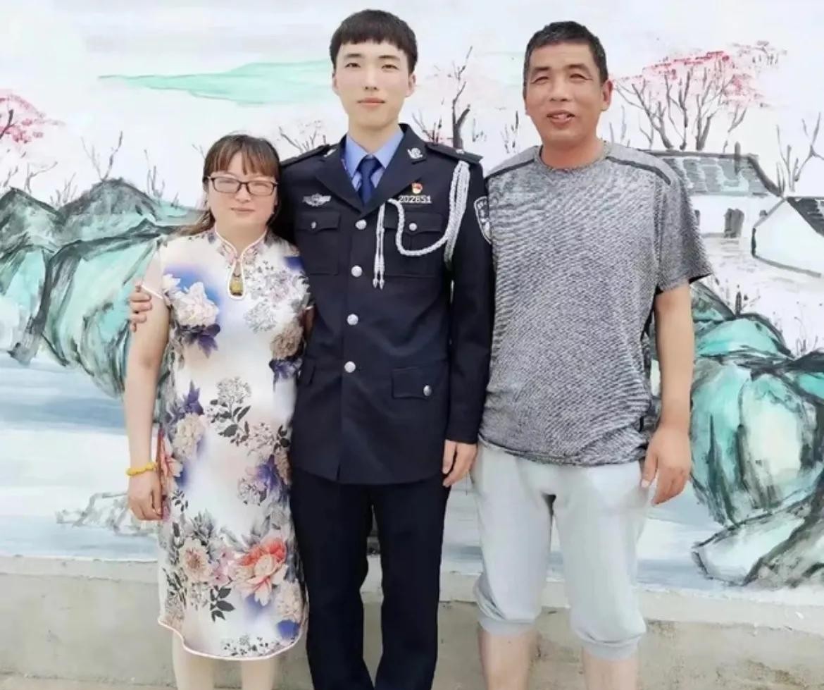 失去至亲之痛，是许多人难以释怀的伤口。江苏的李阿姨对此深有体会。她的儿子曾是一位