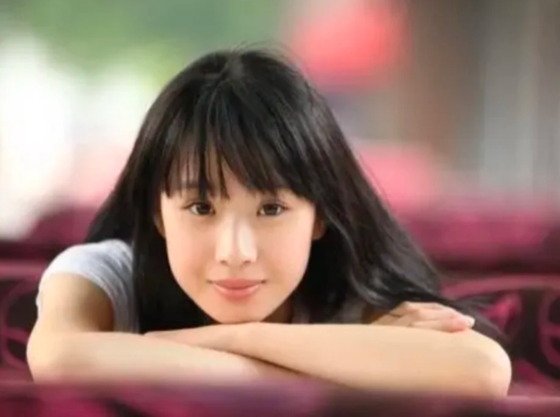 李梦直面狗仔曝光，大方回应尽显坦然心态