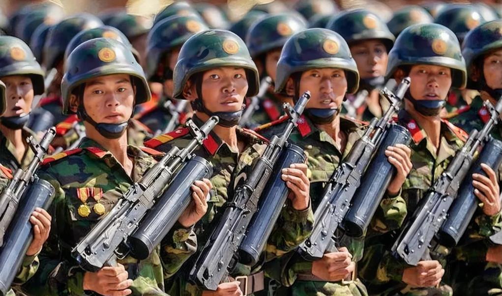 突发消息！韩国防长金龙显刚刚在首尔出席韩国国会相关监察会议时明确表示，在俄朝已经