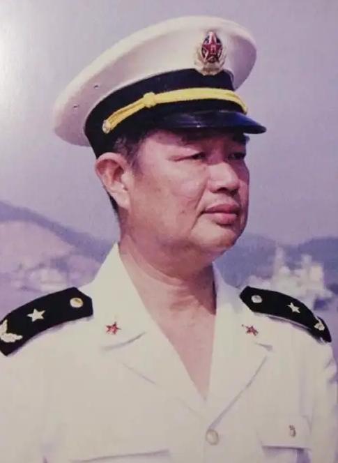 1988年春，中国在南海永暑礁周边建起了海洋观测站，这可是个关乎国家科研大局的大动作
