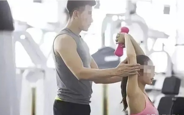 “太狗血!”浙江，一已婚女子，出轨一帅小伙，两人发生关系后，女子竟意外怀孕!岂料
