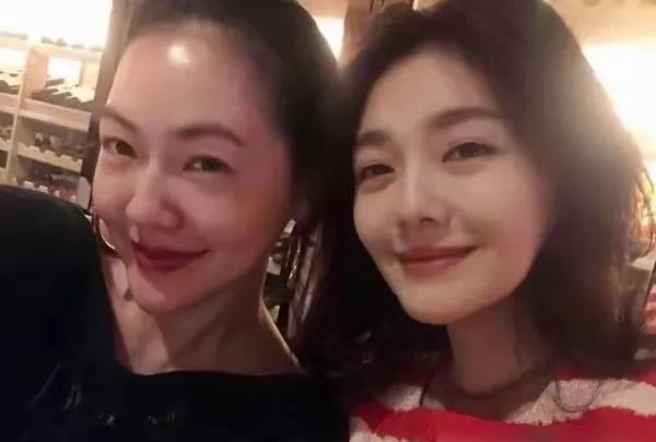 小S：好想你，配徐家三姐妹小时候的照片。

网友们：放过她吧，离开了还要利用她为