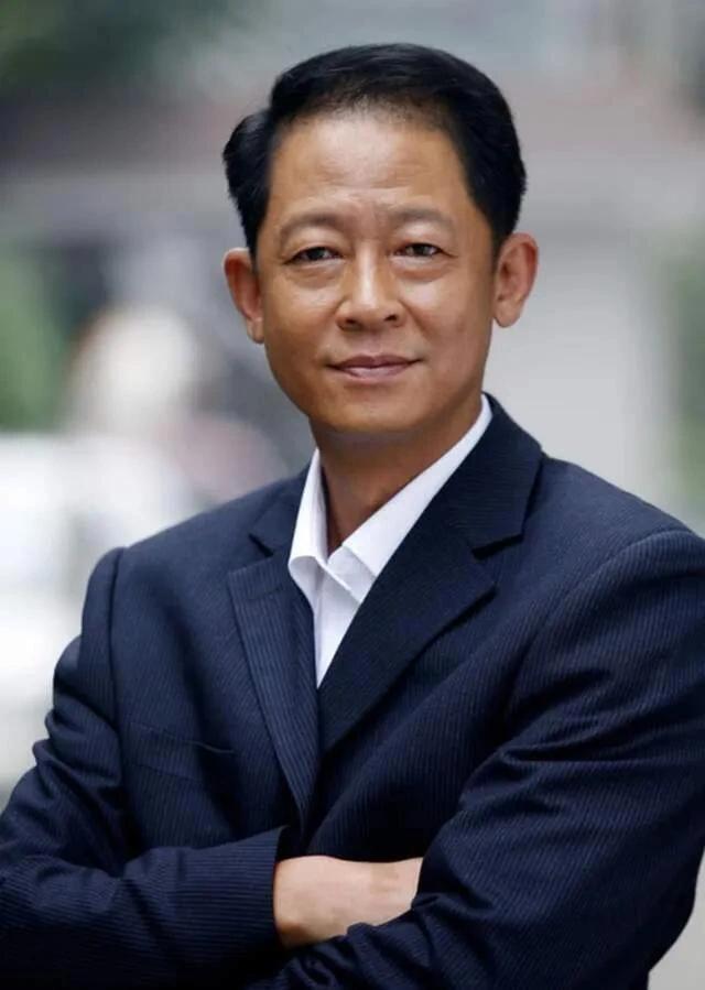 王志文：用自己的方式聪明地活着，活得明白