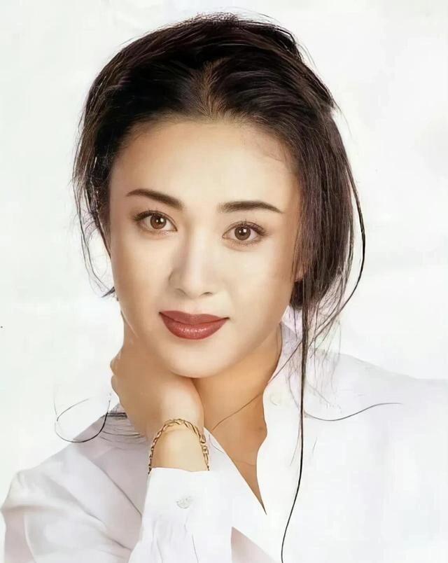 傅艺伟之子去世引关注