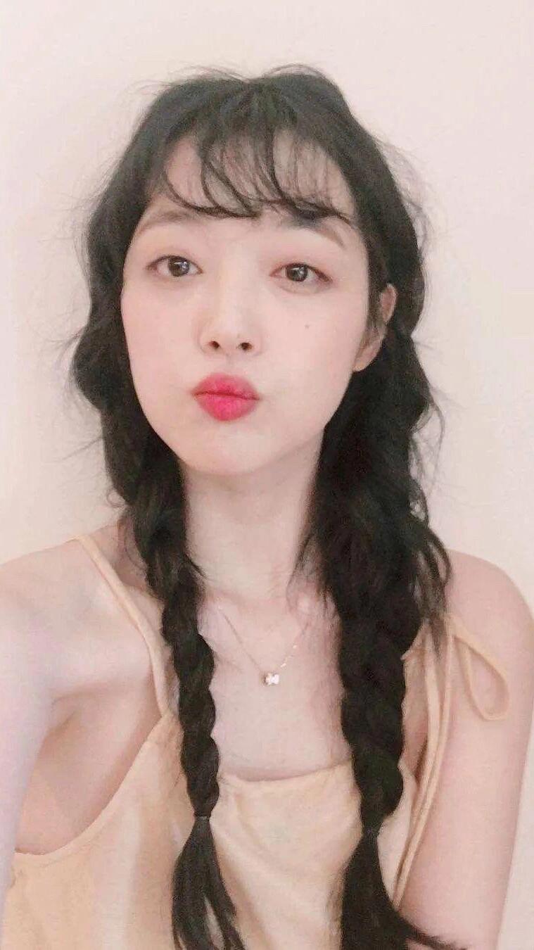 崔雪莉：韩国娱乐圈的悲剧之星？