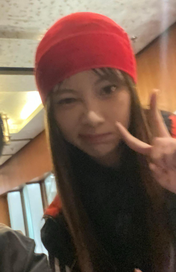 痞幼好瘦啊 ，腿超细的

痞幼以一种令人难以置信的瘦弱形象出现在公众视野里，尤其