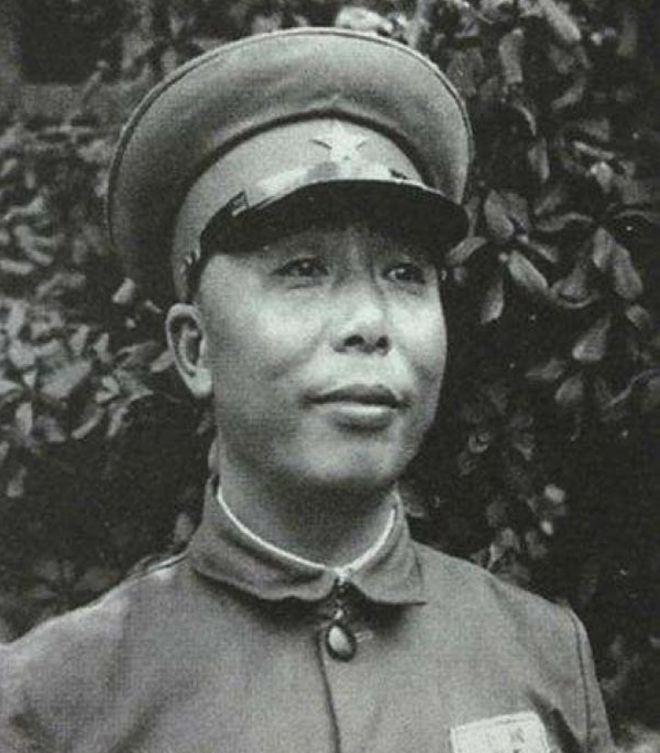 宋时轮偶遇恩人董竹君，开国上将深情致谢，往昔情谊再续
