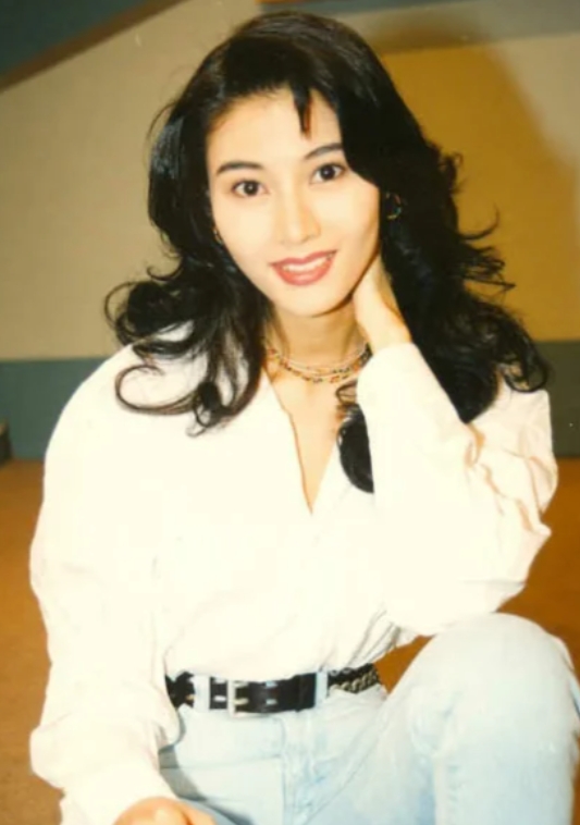 情场老手李嘉欣，凭什么嫁入豪门