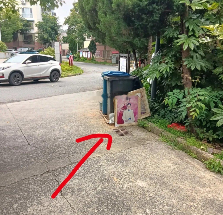 小两口发生了啥？