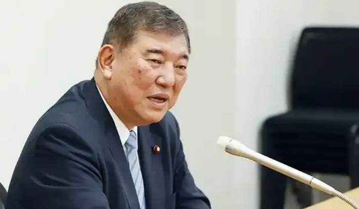石破茂既是个特殊的首相，也是个聪明人，美国和中国，他选择先到中国，再到美国，符合