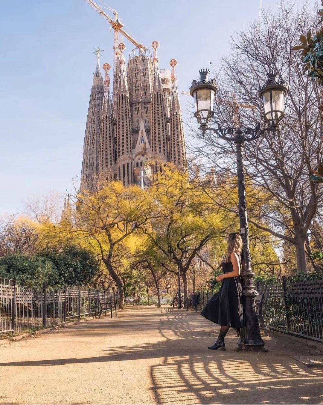 巴塞罗那两日游，看这个就够了🇪🇸巴塞罗那🇪🇸 Day1️⃣ 加泰罗尼亚广